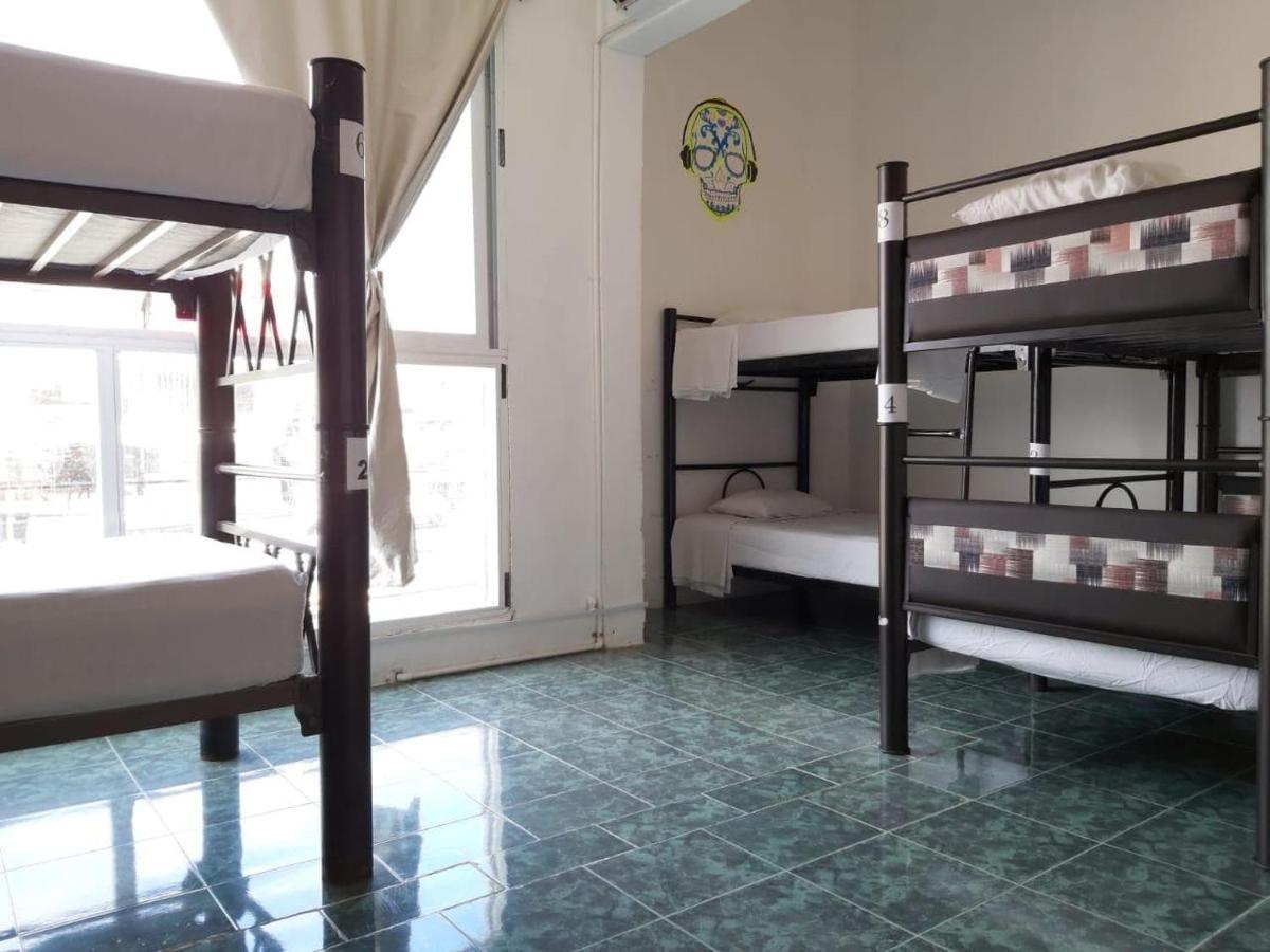 Cama en habitación compartida mixta de 8 camas